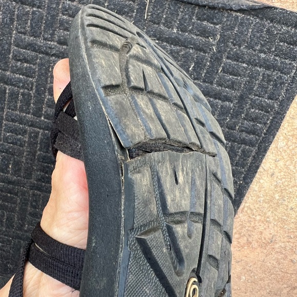 Chacos Black size 9 - Picture 12 of 13